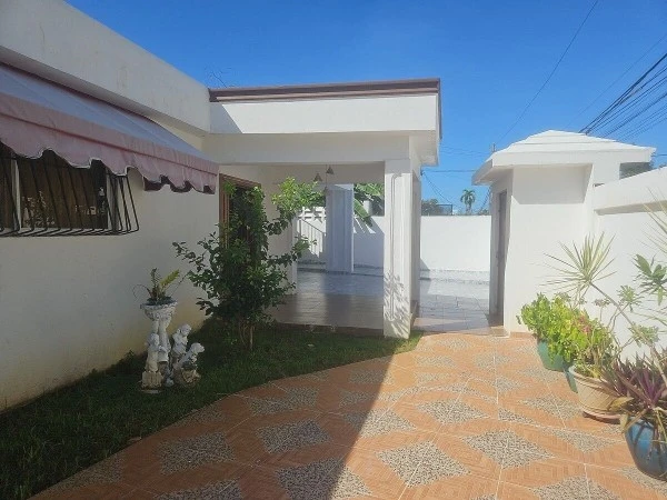 Casa en venta en La Castellana Santo Domingo